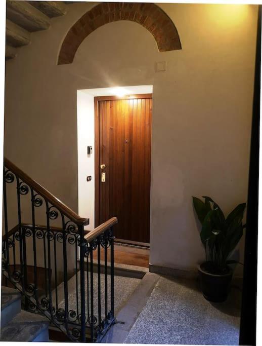 Appartement Charming & Bright In The Heart Of - Balcony
