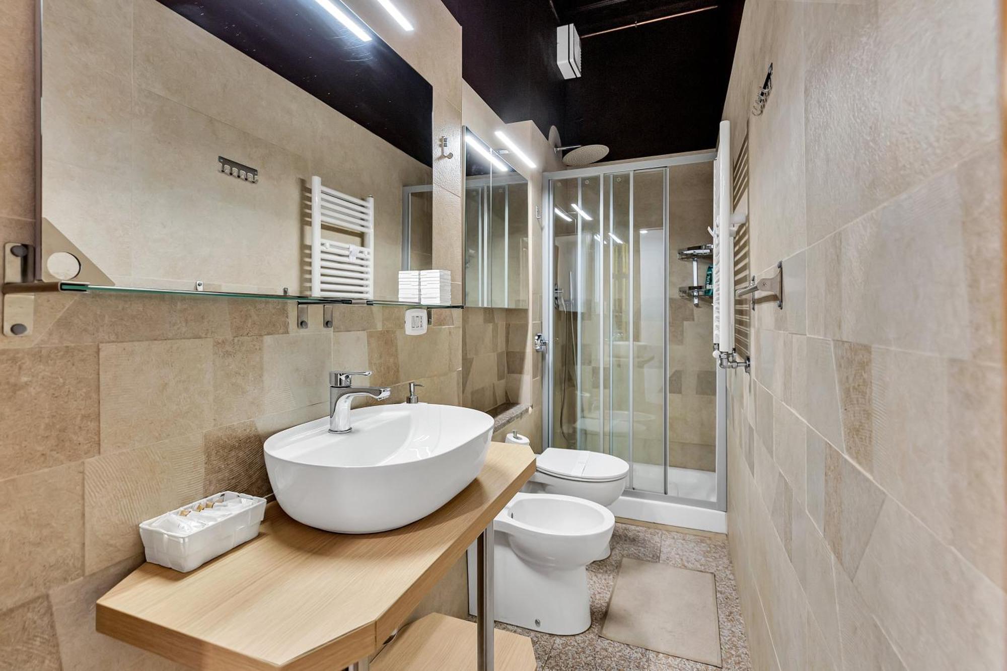 Charming & Bright In The Heart Of - Balcony Appartement Milan