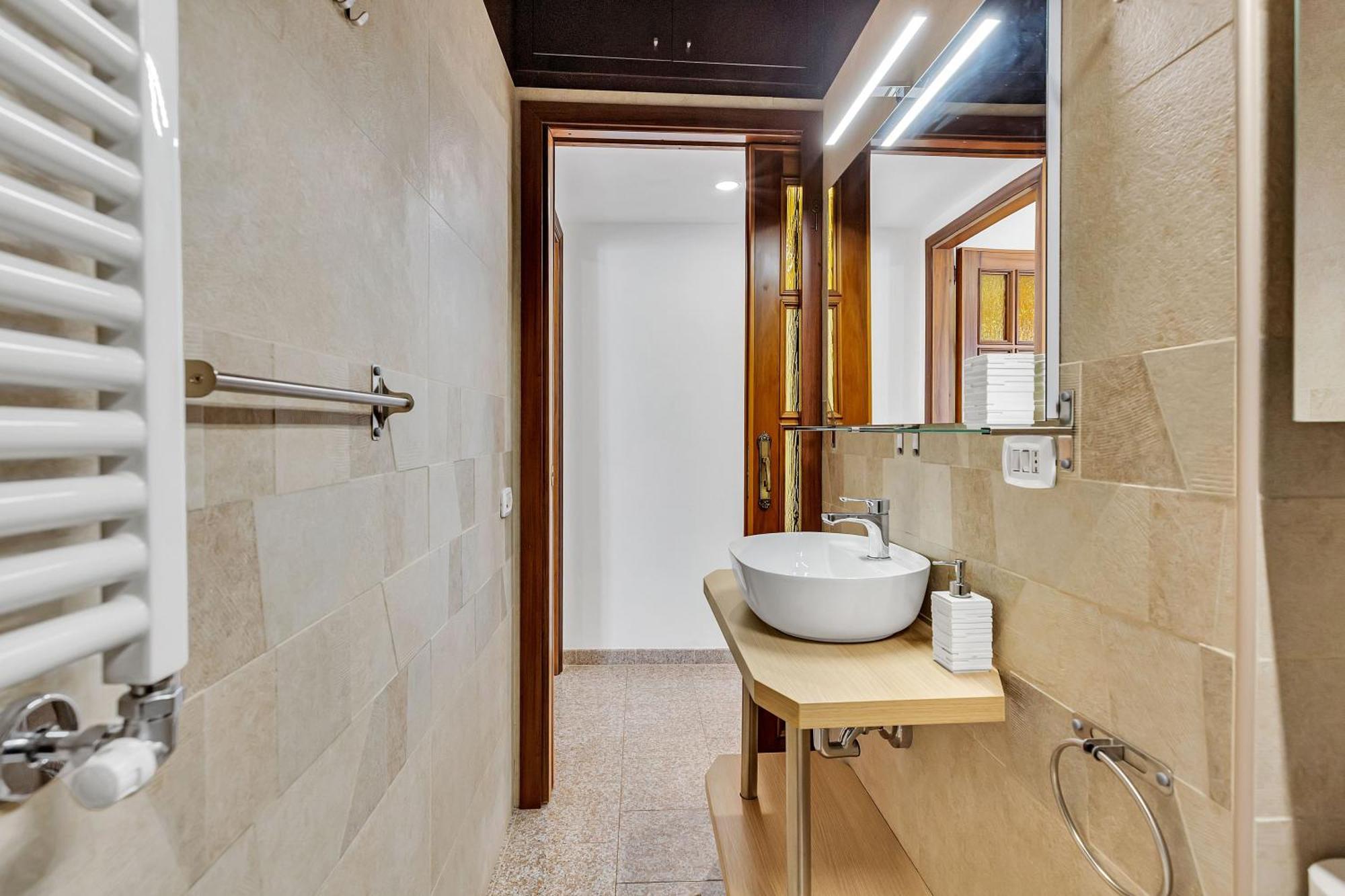Charming & Bright In The Heart Of - Balcony Appartement